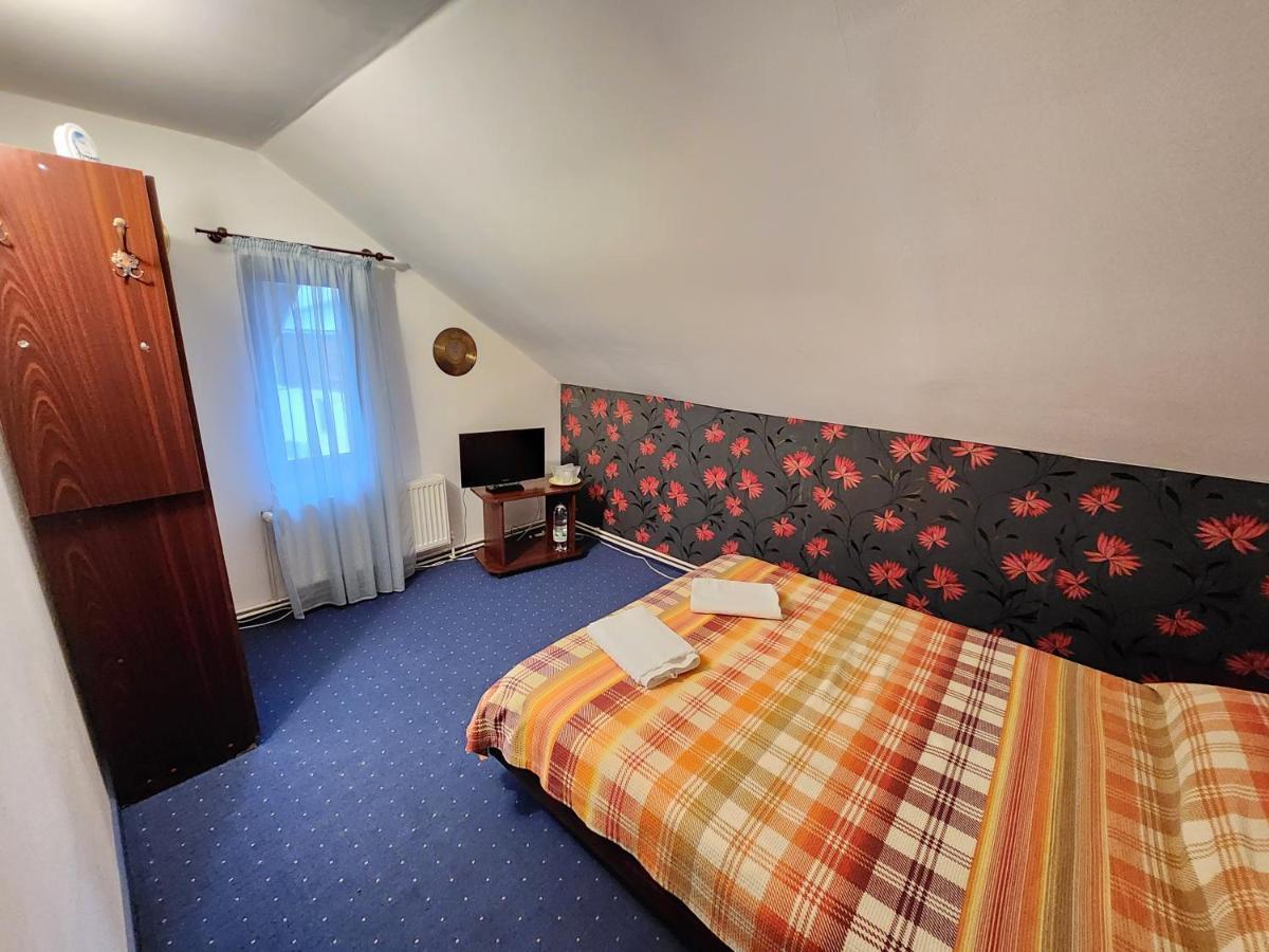 Casa Cu Brazi 3*